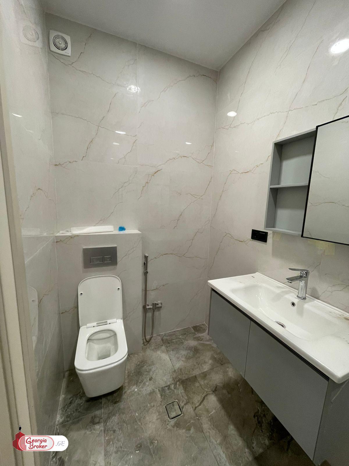 იყიდება ახალი გარემონტებული 3 ოთახიანი ბინა